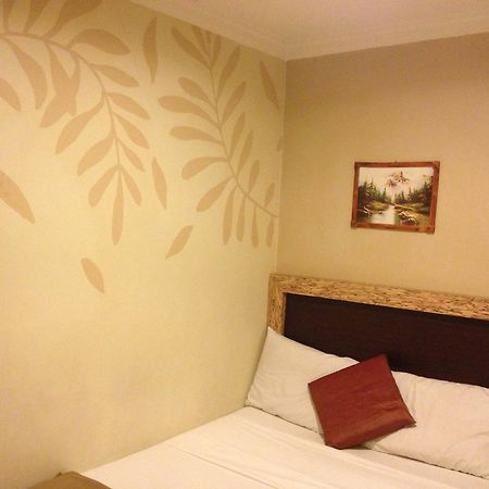 Mine Hotel Seri Kembangan Exterior foto