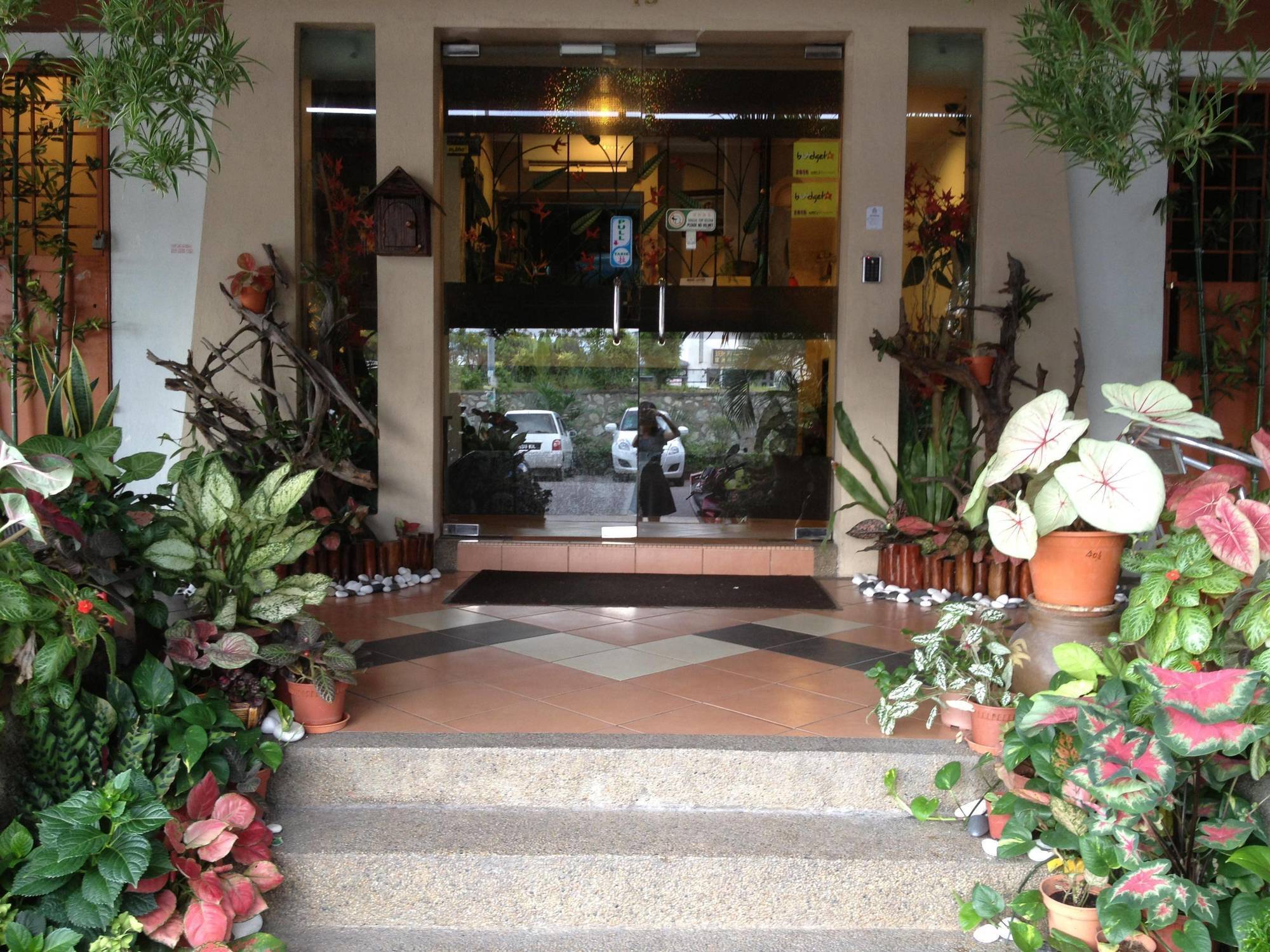 Mine Hotel Seri Kembangan Exterior foto
